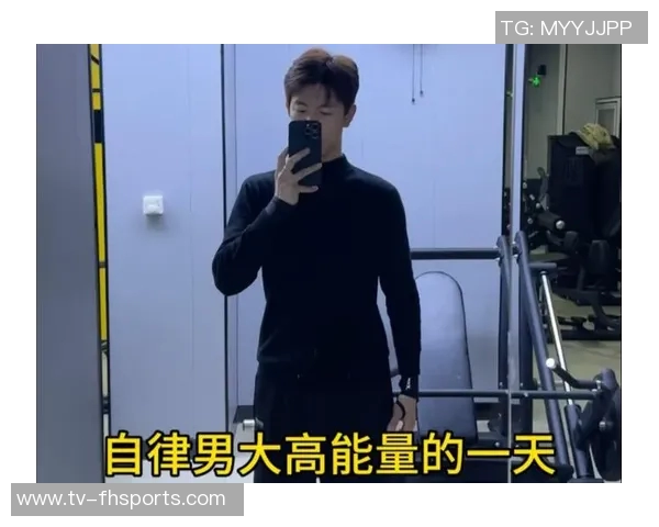 艾顿分享黑皮衣帅照展现独特魅力自律成就与众不同的能量 艾顿分享黑皮衣帅照展现独特魅力自律成就与众不同的能量