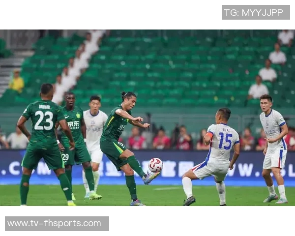 国安球员半场后展现斗志防守问题依旧是最大短板